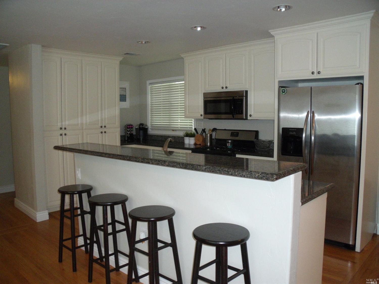 239 Manhattan Dr, Vallejo, CA 94591 photo 4