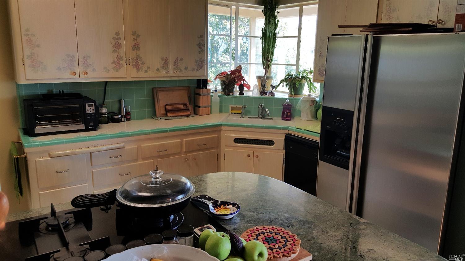 90 C St, Vallejo, CA 94590 photo 4