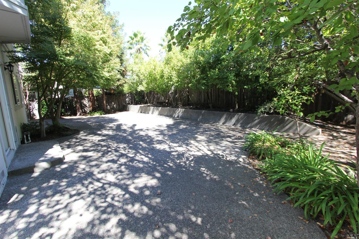 8608 Planetree Dr, Windsor, CA 95492 photo 13