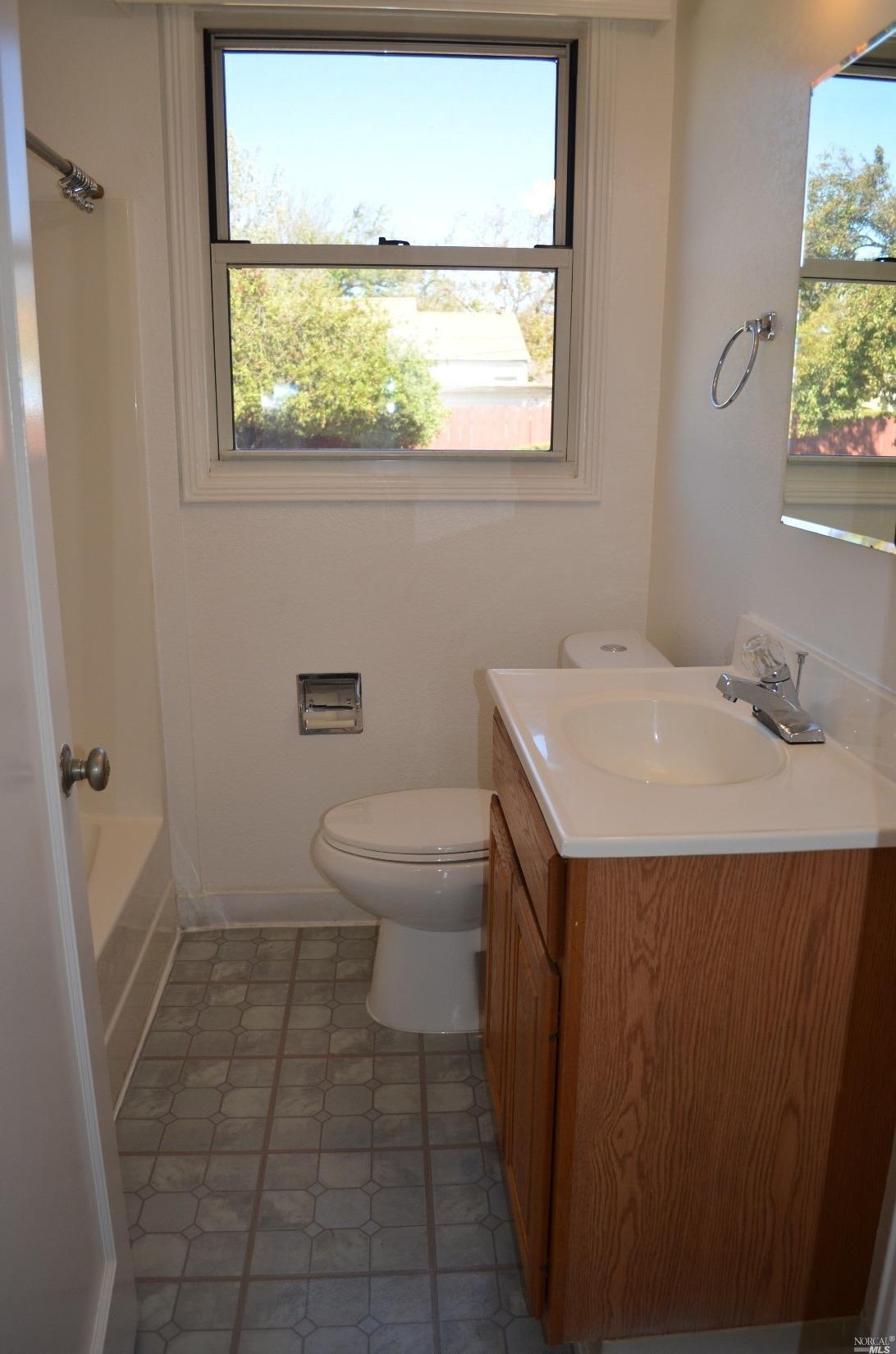 100 Foster St, Vallejo, CA 94591 photo 10