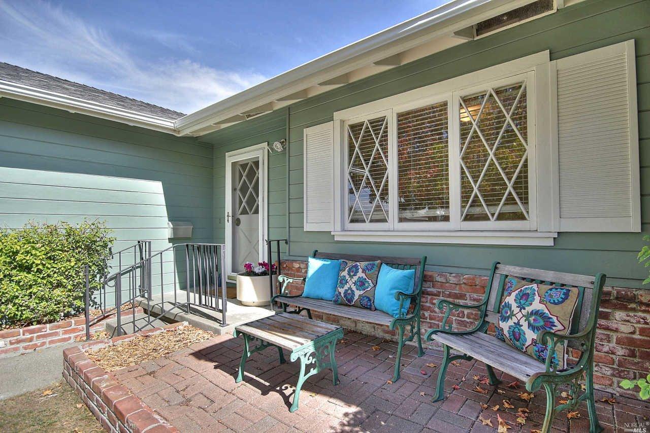 21 Pacific Queen Psge, Corte Madera, CA 94925 photo 2