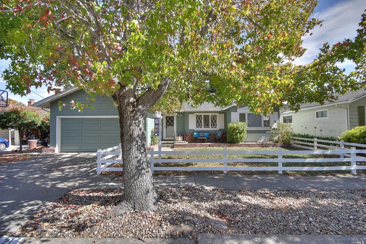 21 Pacific Queen Psge, Corte Madera, CA 94925 photo 1