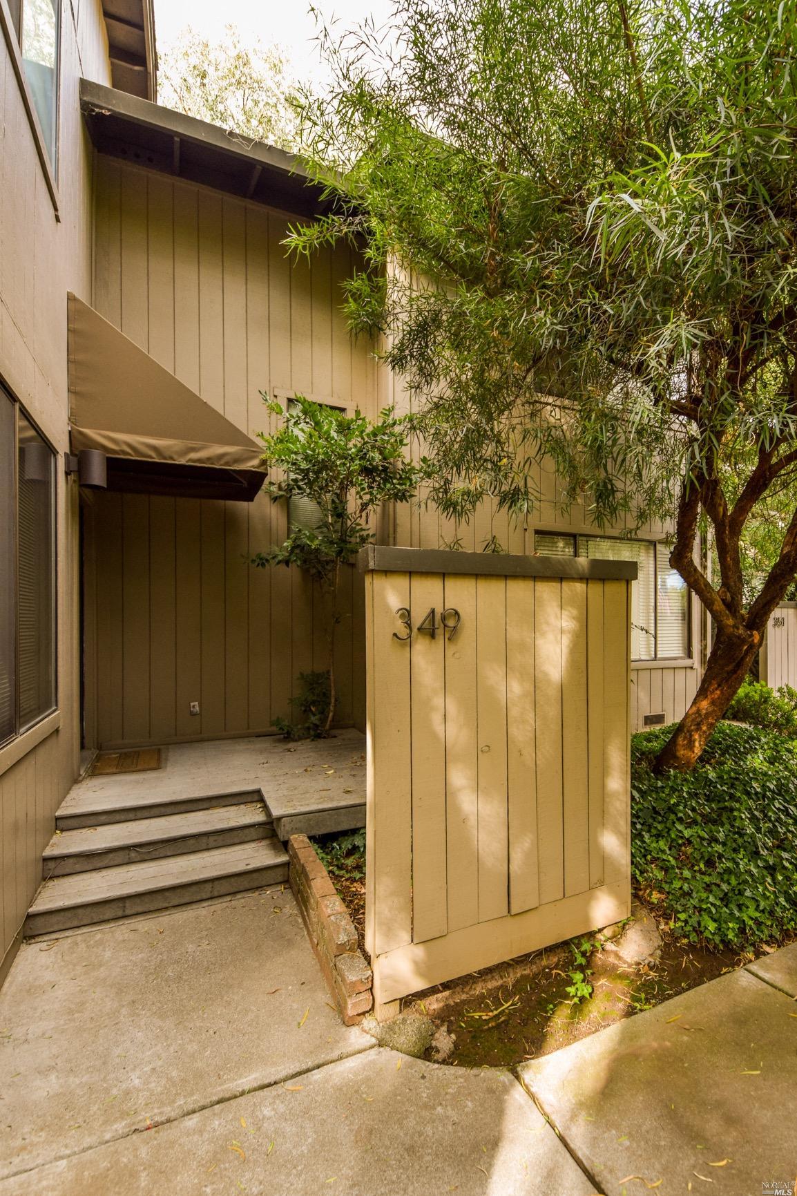 349 Freeway Dr, Napa, CA 94558 photo 2