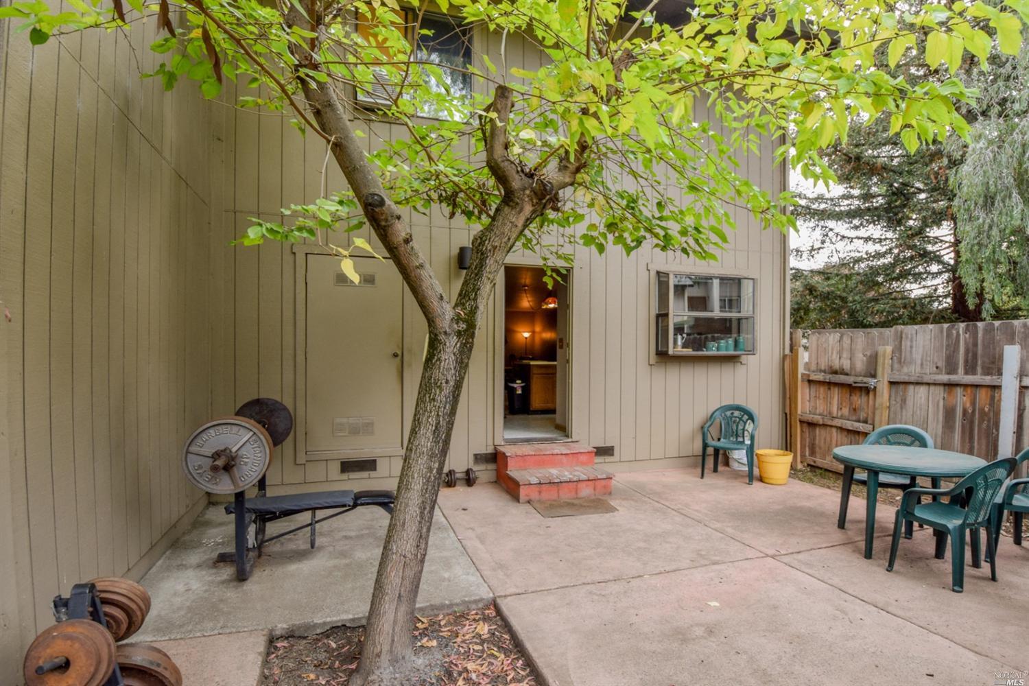 349 Freeway Dr, Napa, CA 94558 photo 25
