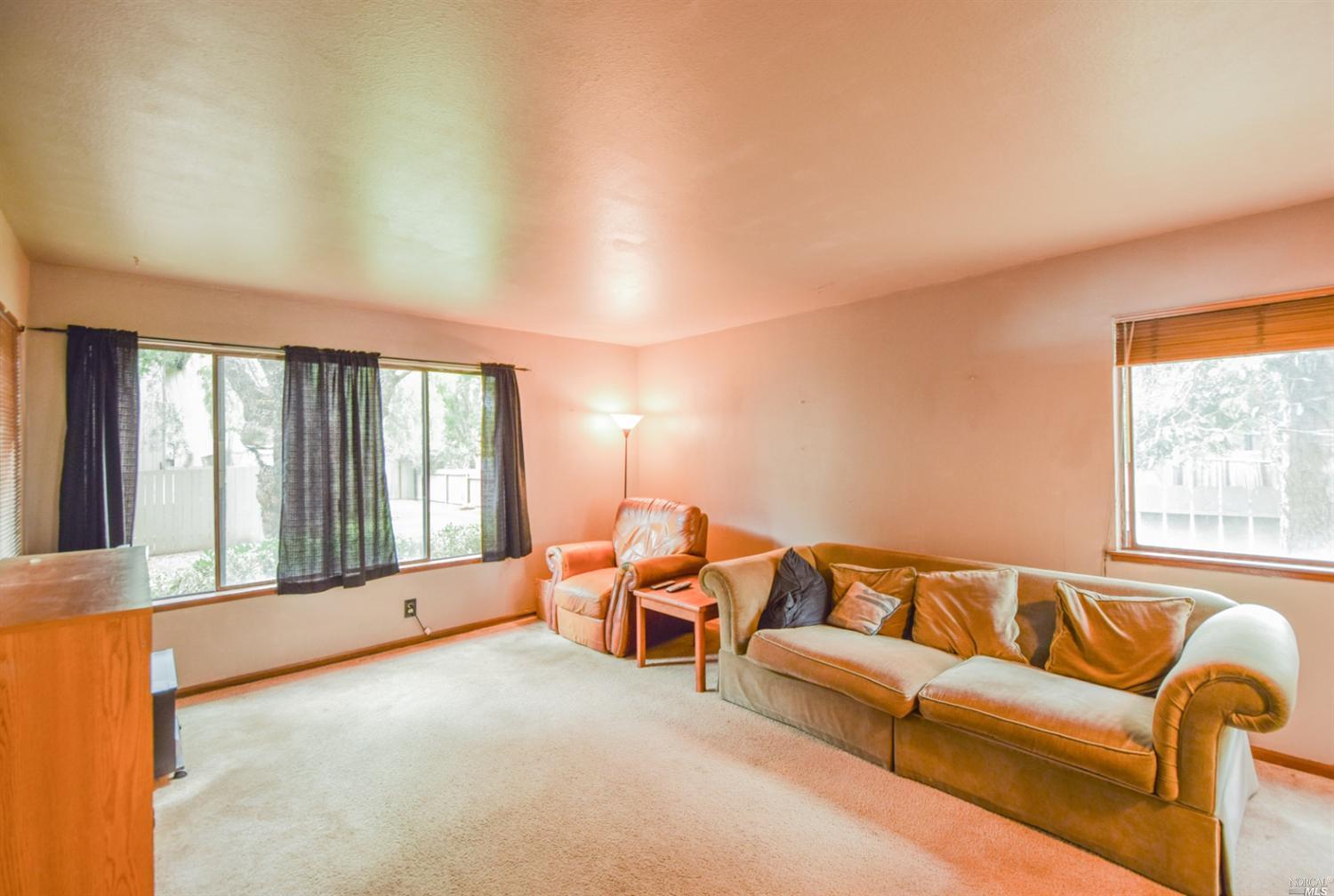 349 Freeway Dr, Napa, CA 94558 photo 10
