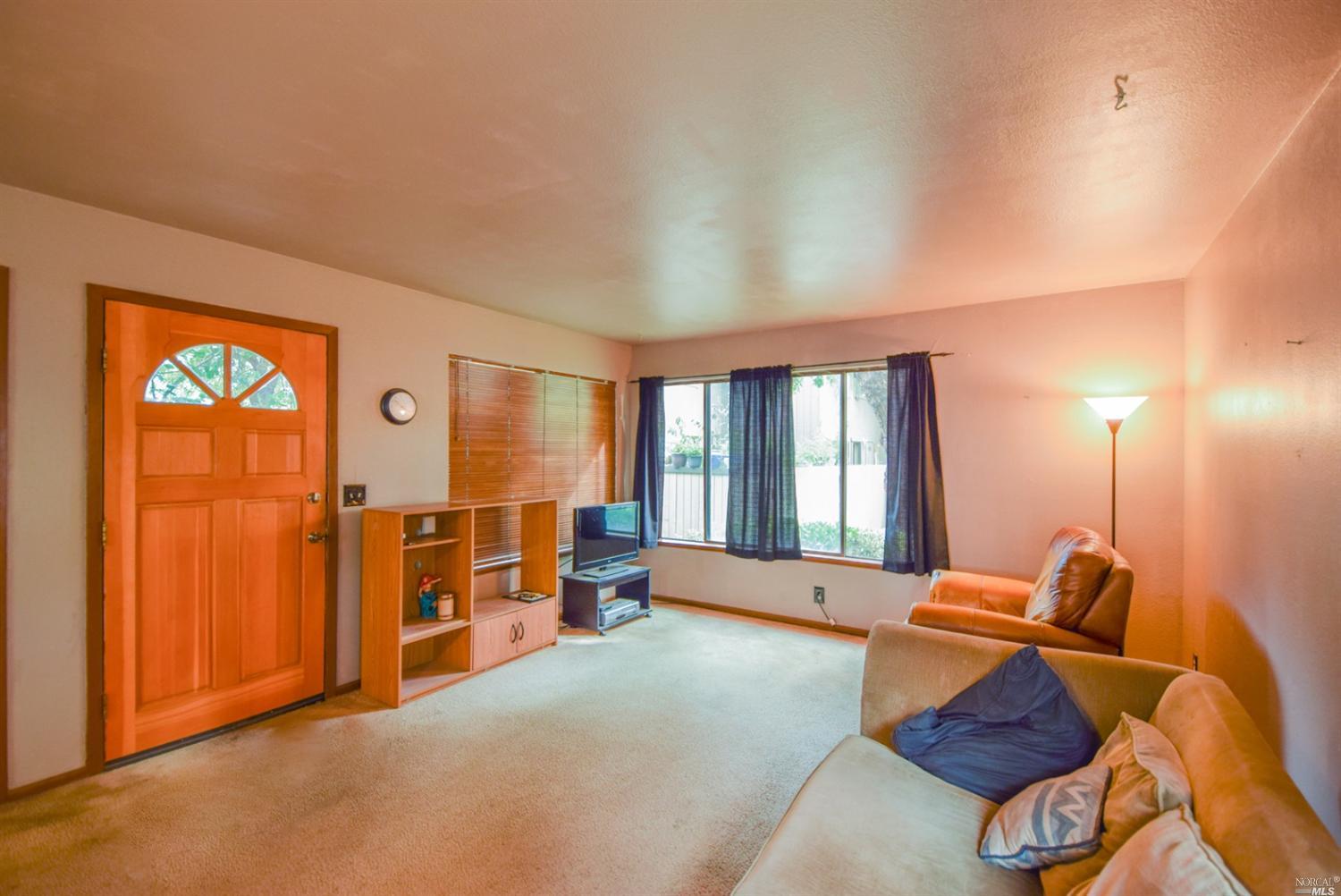 349 Freeway Dr, Napa, CA 94558 photo 9