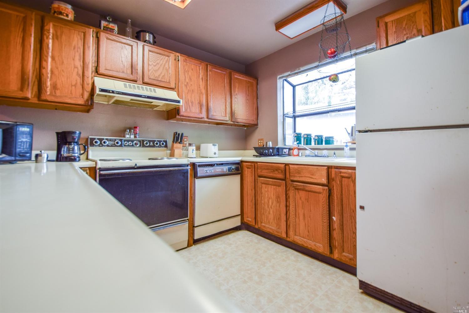 349 Freeway Dr, Napa, CA 94558 photo 5