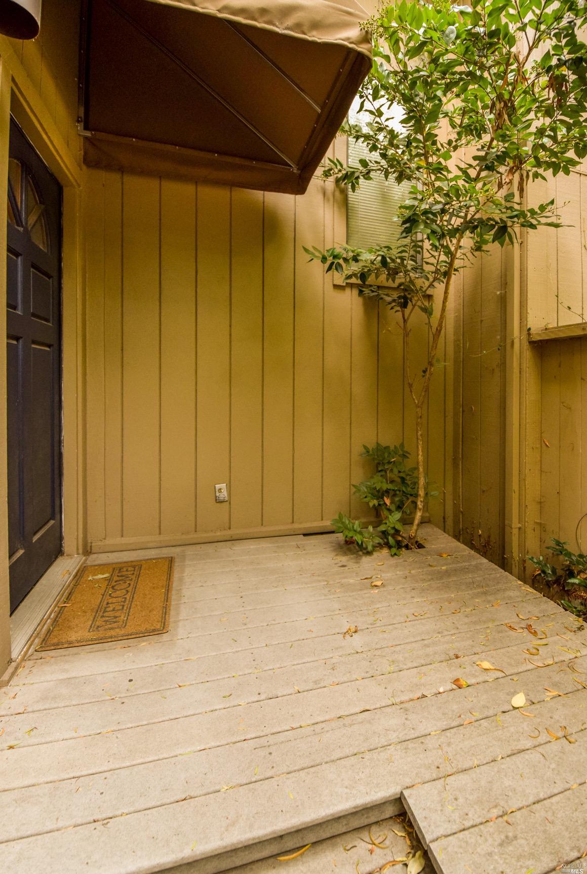 349 Freeway Dr, Napa, CA 94558 photo 3