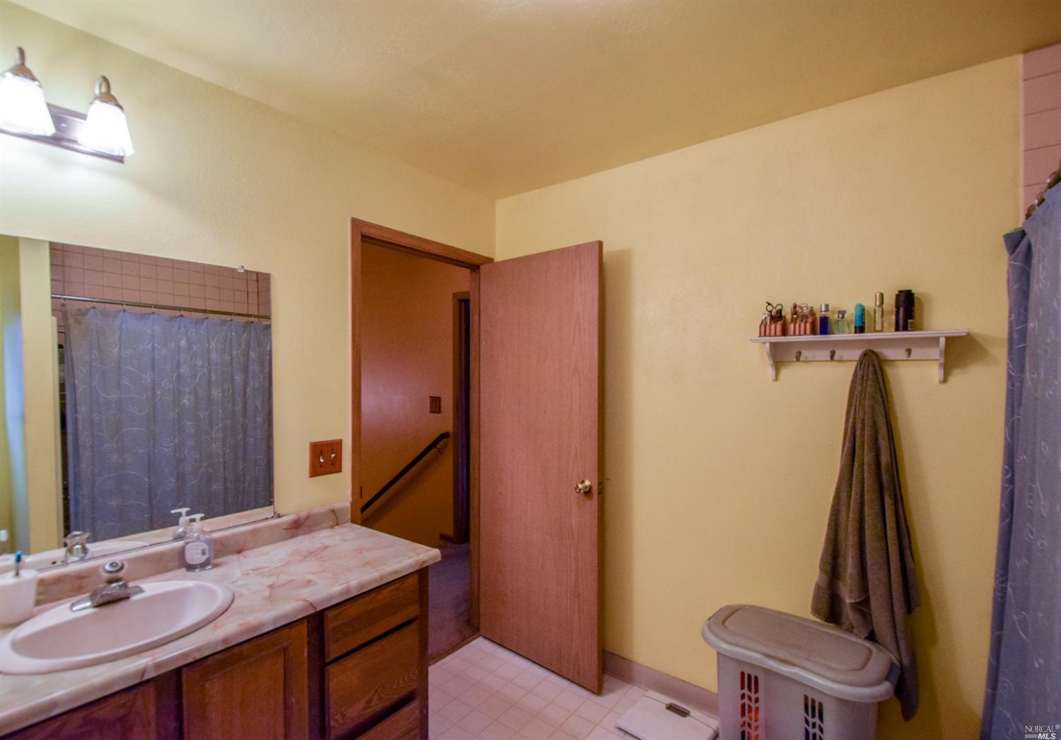 349 Freeway Dr, Napa, CA 94558 photo 18