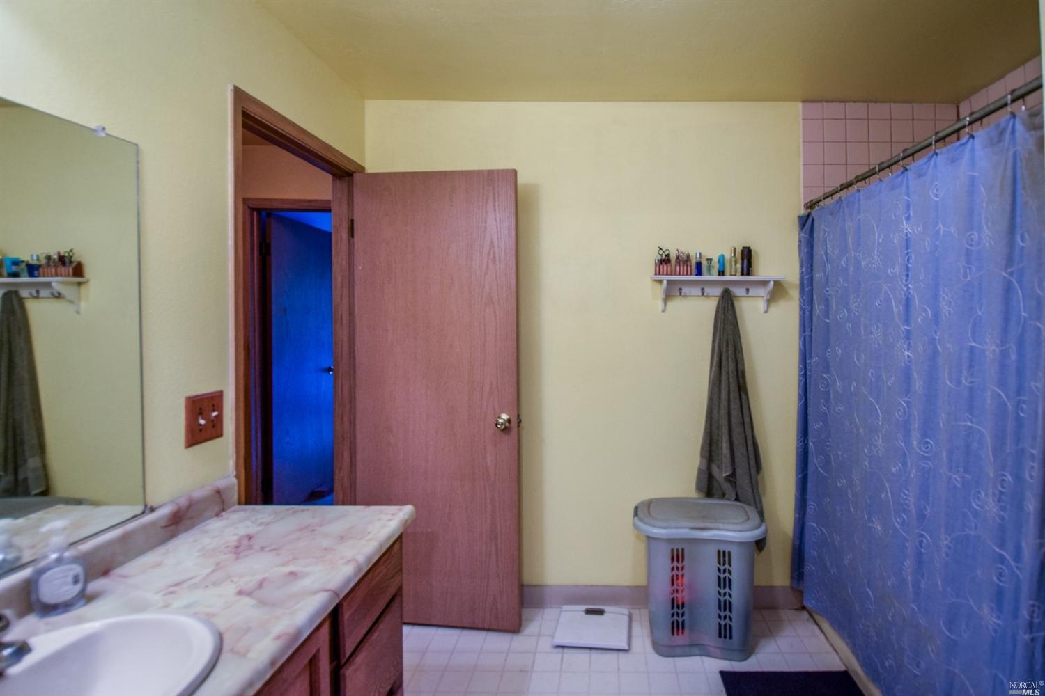 349 Freeway Dr, Napa, CA 94558 photo 17