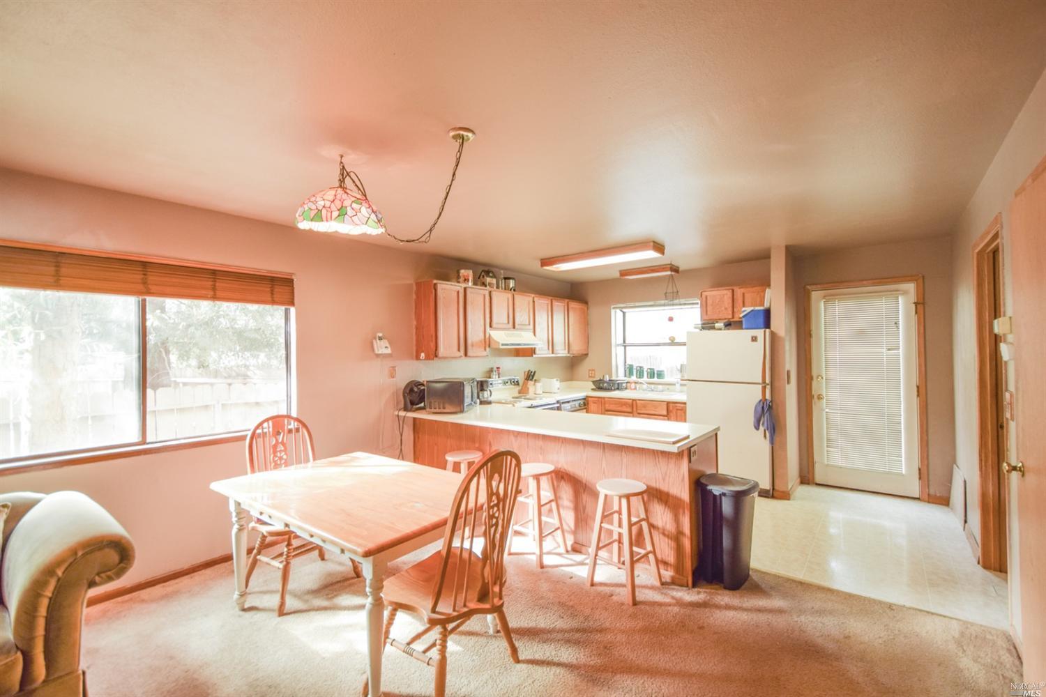 349 Freeway Dr, Napa, CA 94558 photo 8