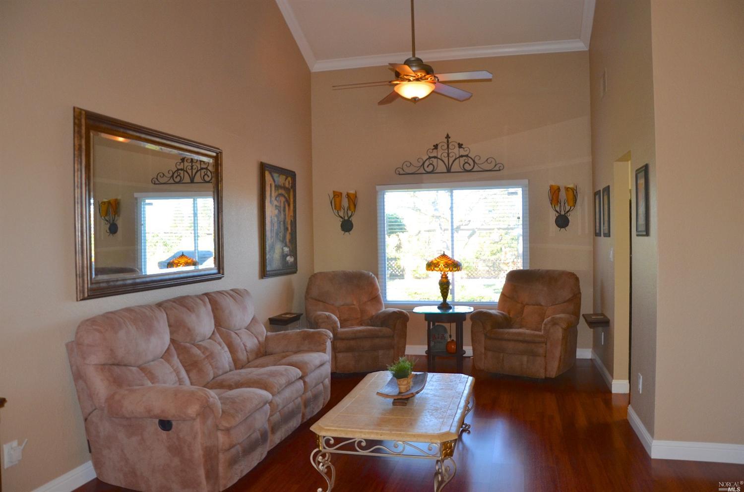 49 Canterbury Cir, Vallejo, CA 94591 photo 4