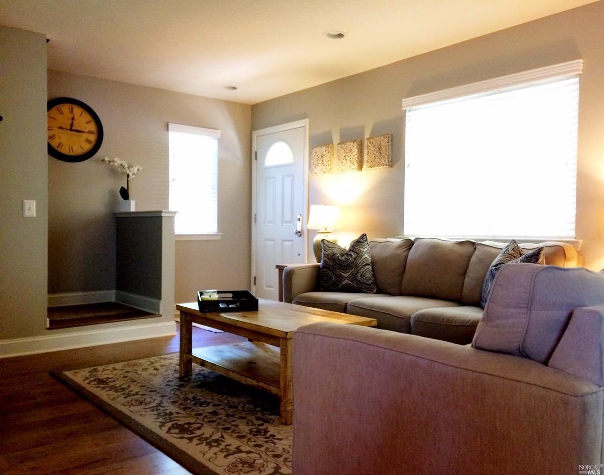 8845 Gravenstein Way, Cotati, CA 94931 photo 3