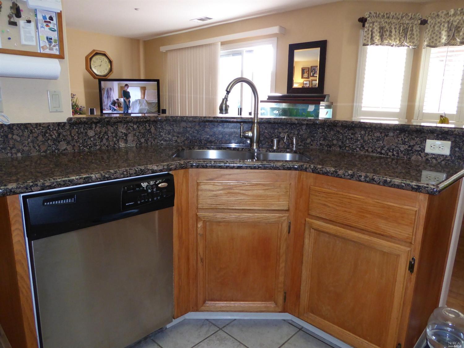 1479 Legend Cir, Vallejo, CA 94591 photo 5