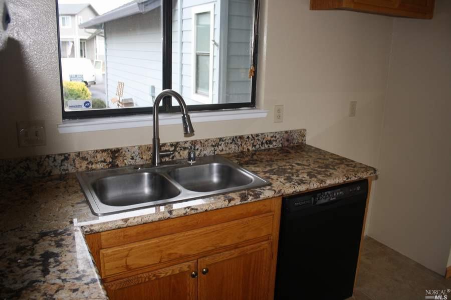 42 Gilbert Way, Cotati, CA 94931 photo 8