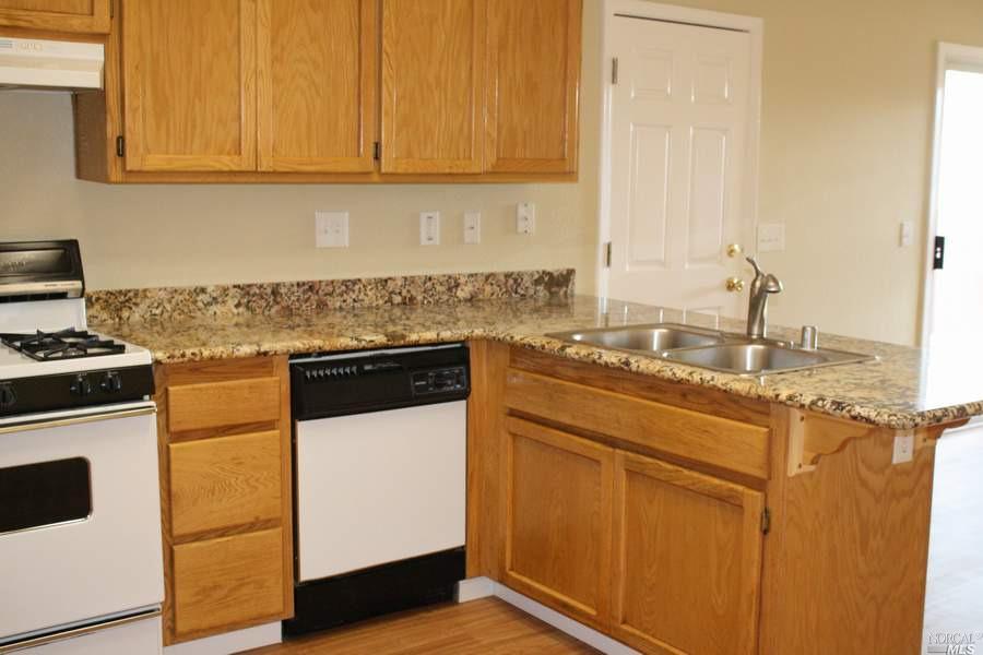 514 Miller Ln, Windsor, CA 95492 photo 8