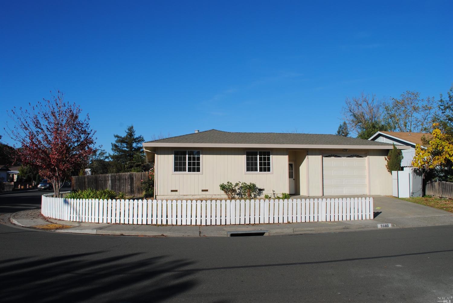 9689 Binggelli Dr, Windsor, CA 95492 photo 1