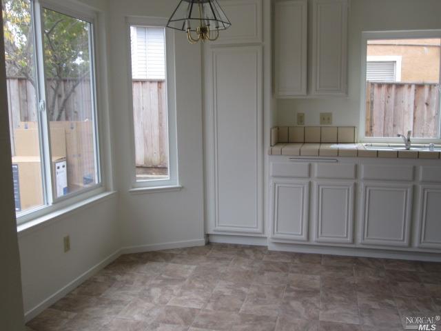 246 Knights Cir, Vallejo, CA 94591 photo 12