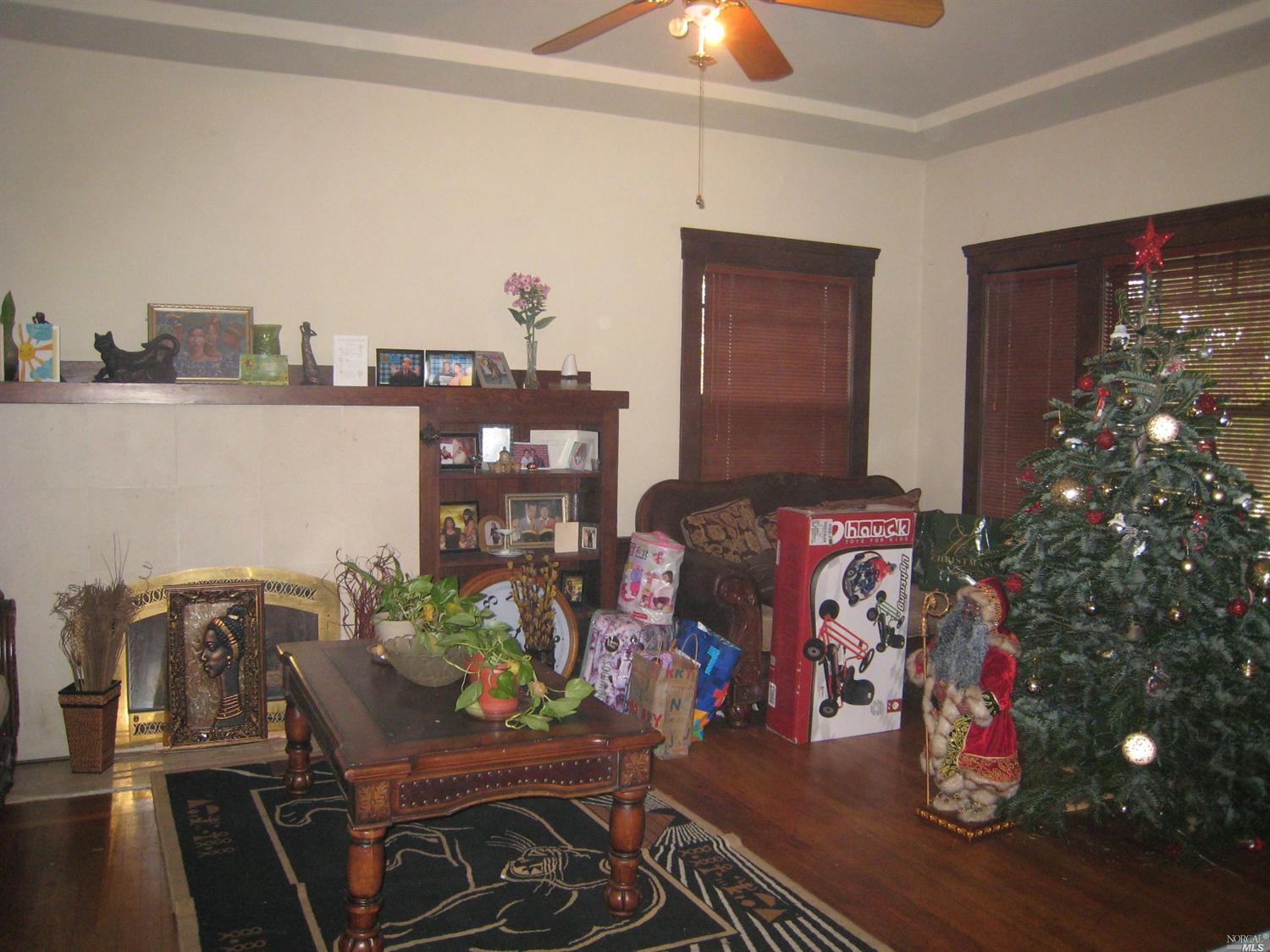 11 Broadway St, Vallejo, CA 94590 photo 2