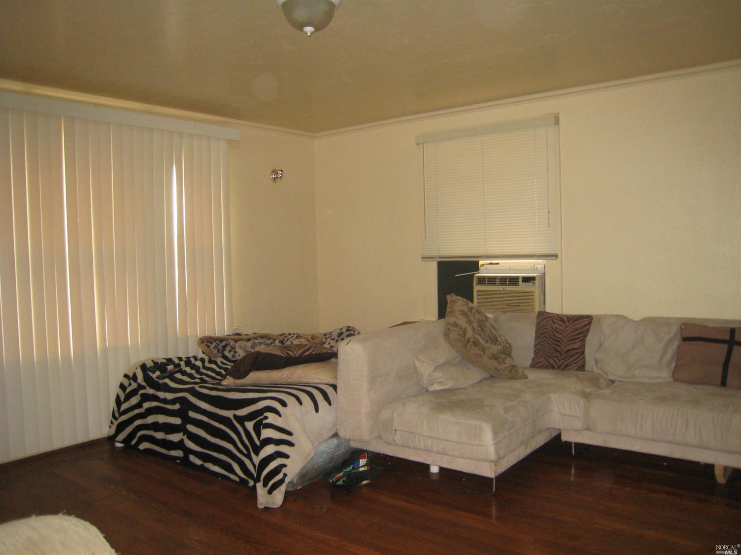 11 Broadway St, Vallejo, CA 94590 photo 9
