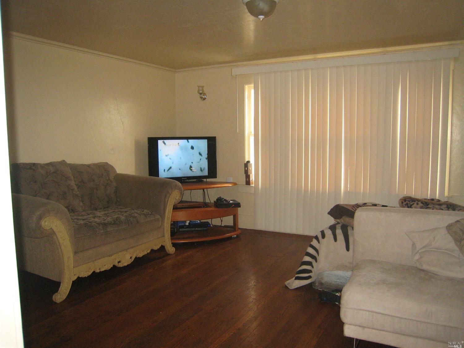 11 Broadway St, Vallejo, CA 94590 photo 8
