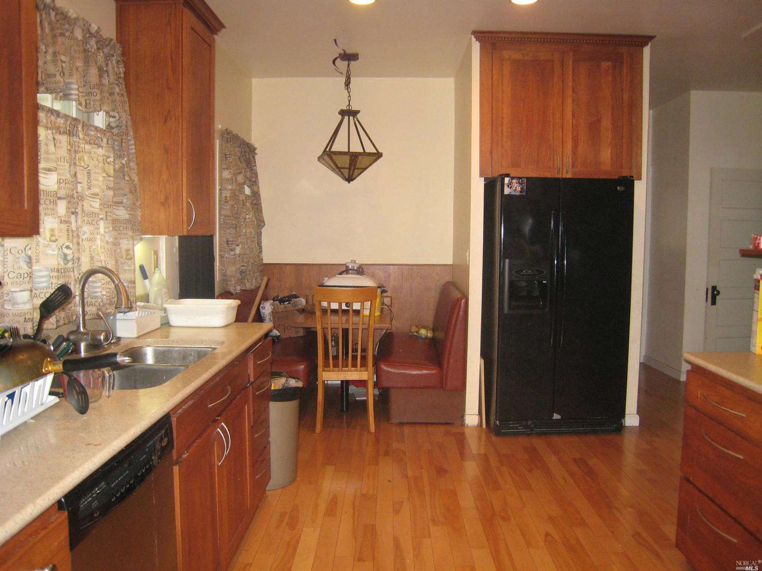 11 Broadway St, Vallejo, CA 94590 photo 3