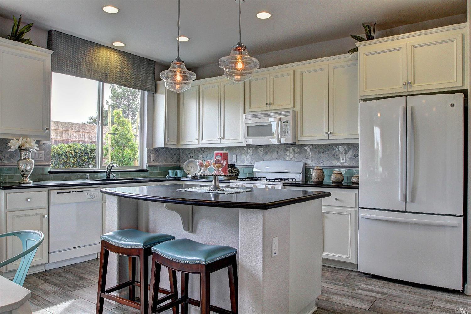 1368 Encore Dr, Fairfield, CA 94534 photo 5