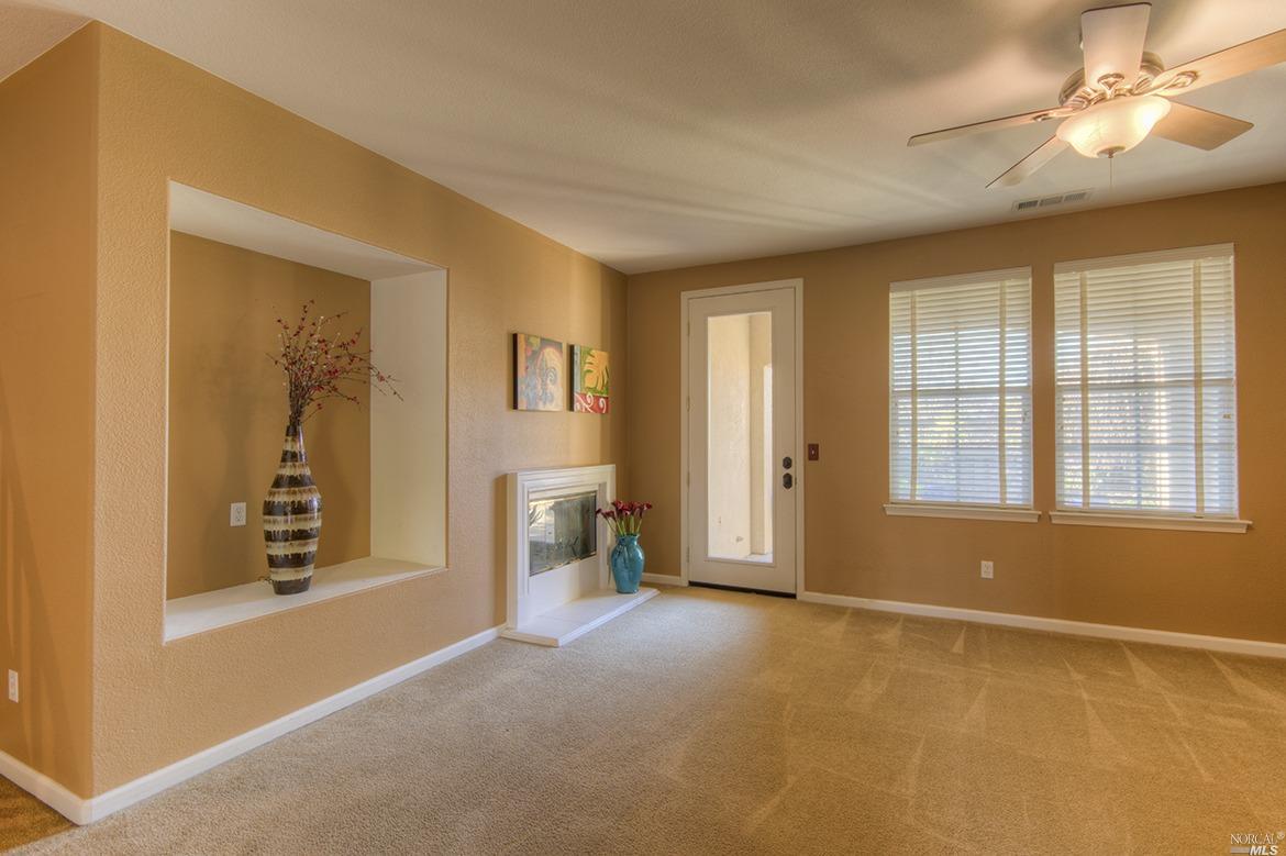 5014 Staghorn Dr, Vallejo, CA 94591 photo 2