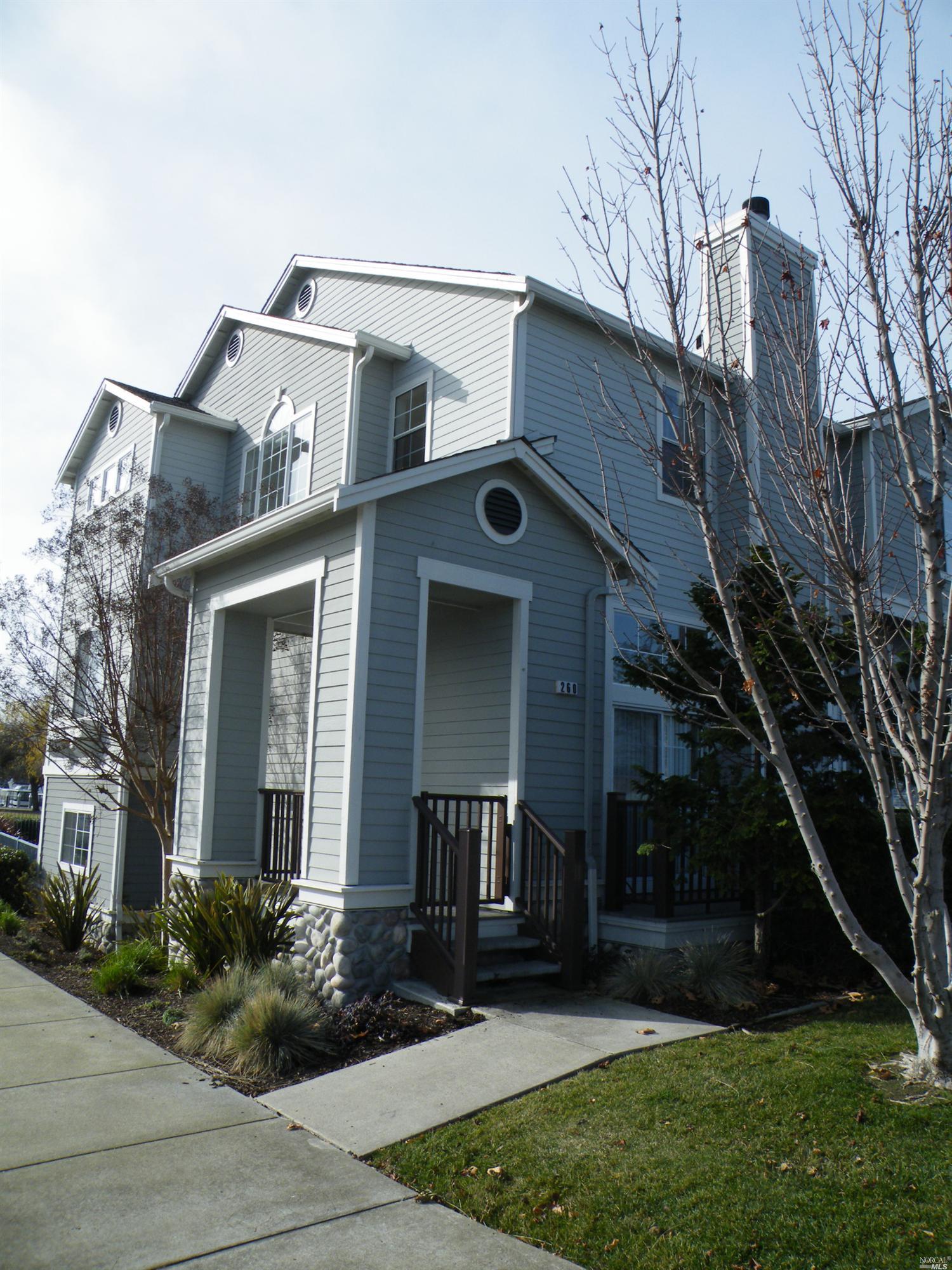 260 E St, Benicia, CA 94510 photo 1