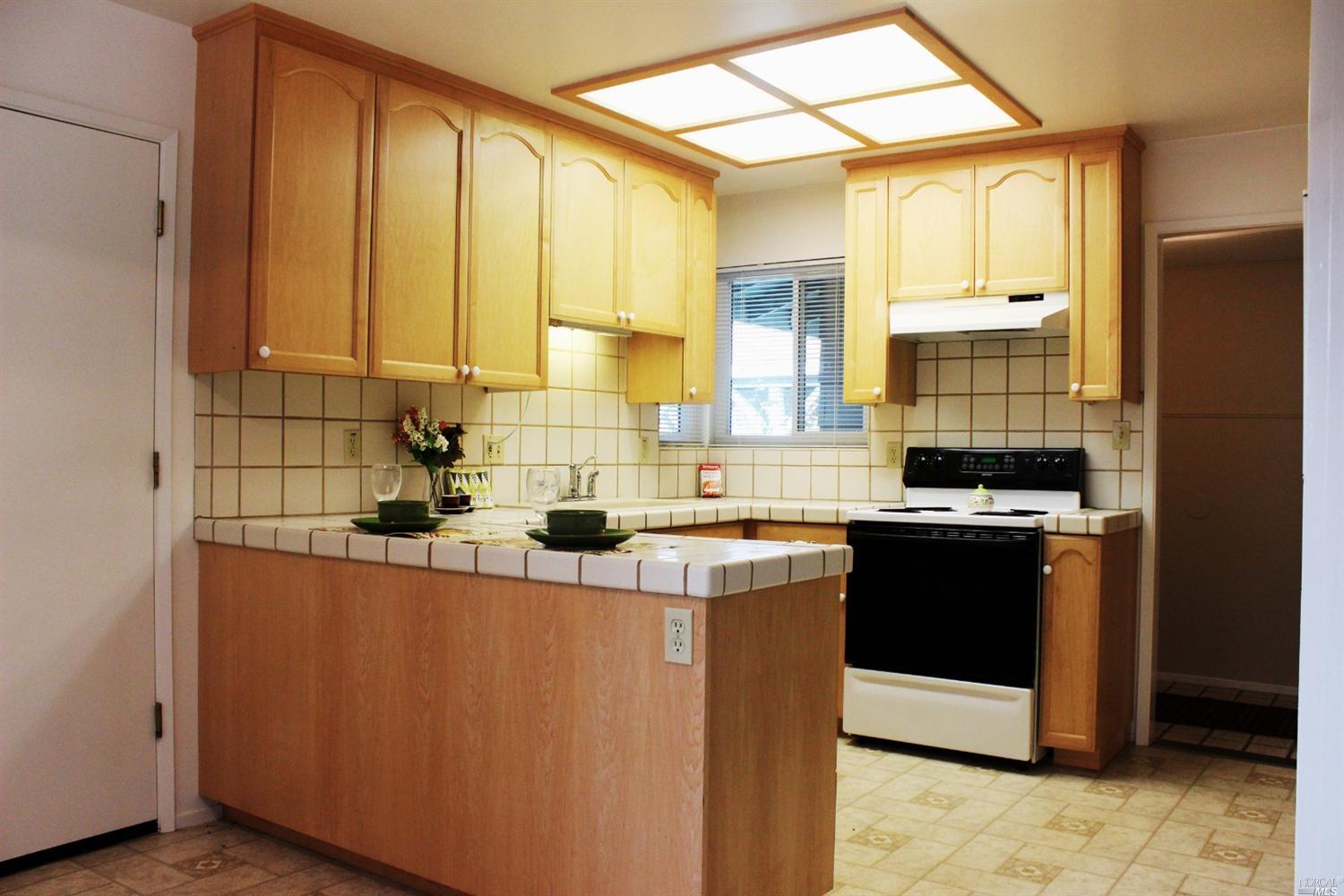 2482 Heather Dr, Fairfield, CA 94533 photo 9