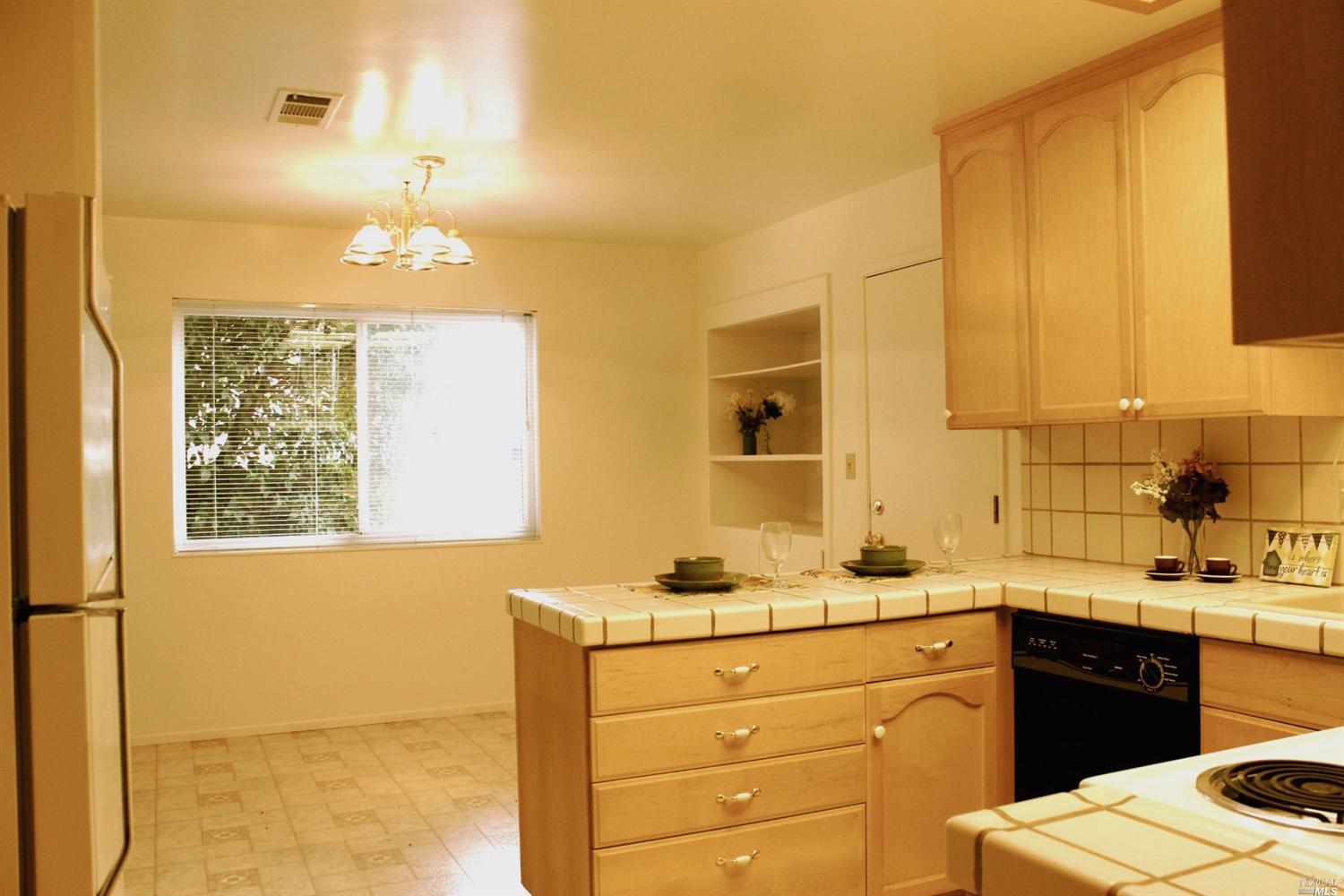 2482 Heather Dr, Fairfield, CA 94533 photo 8