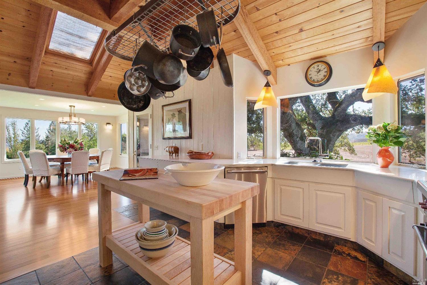 Undisclosed, Healdsburg, CA 95448 photo 9