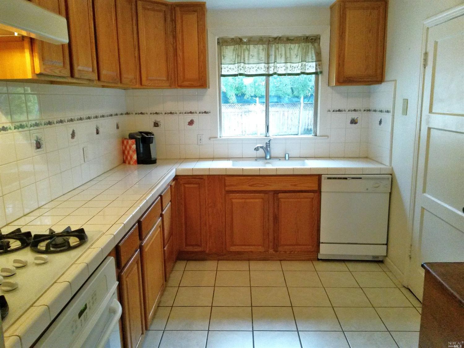 225 Elm St, Vacaville, CA 95688 photo 13