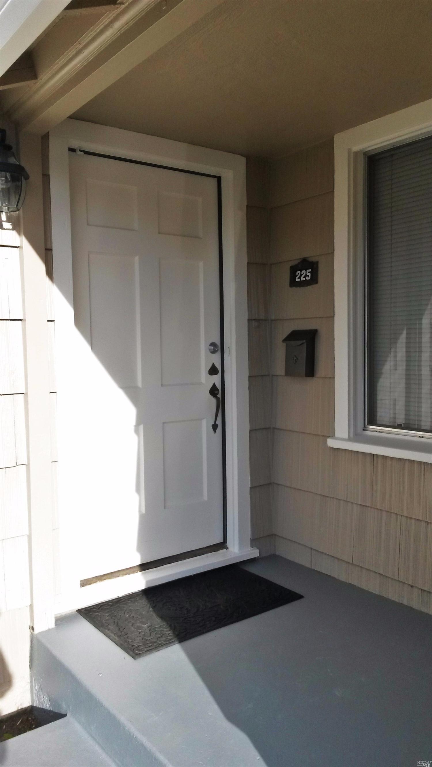 225 Elm St, Vacaville, CA 95688 photo 3