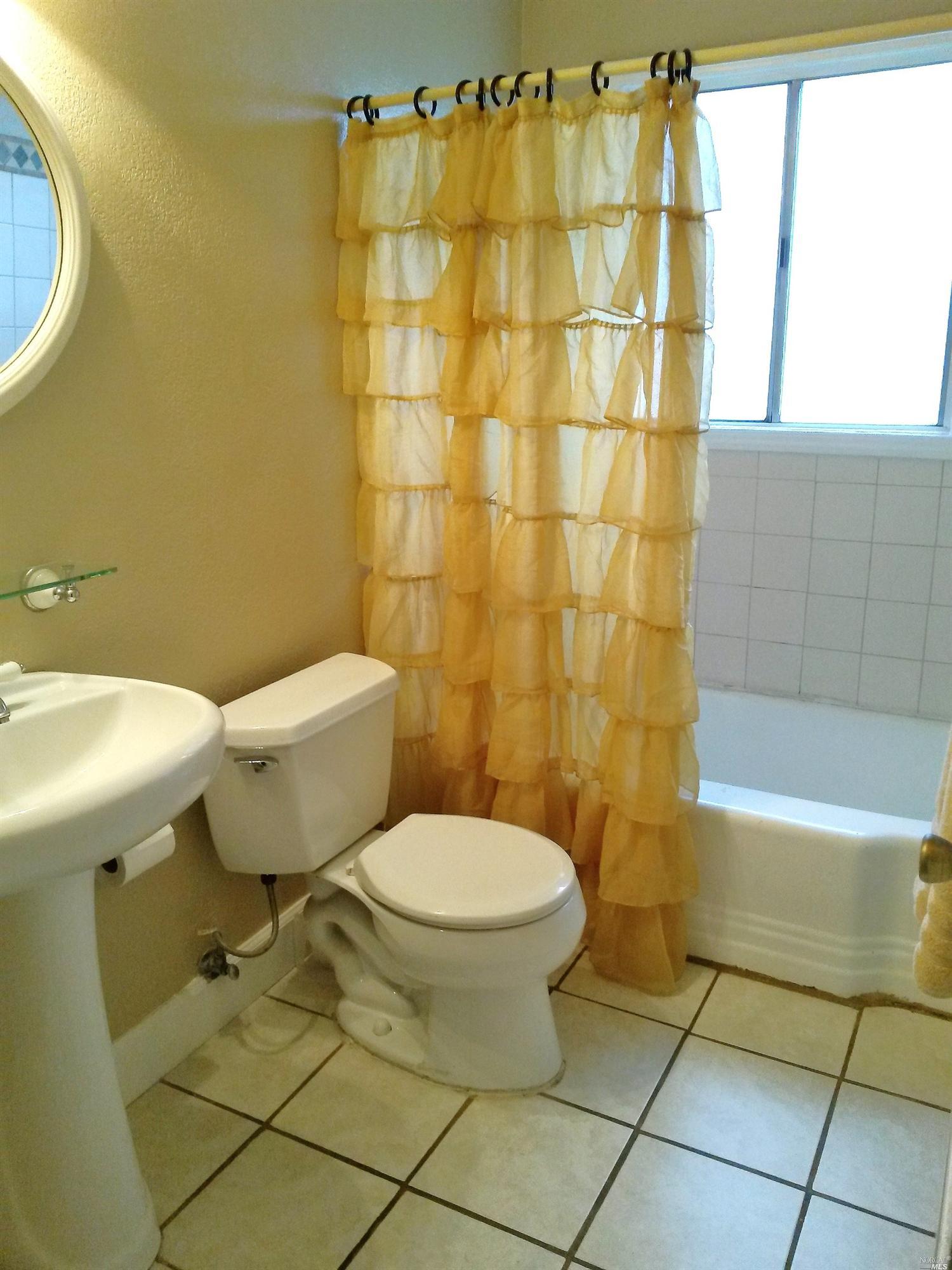 225 Elm St, Vacaville, CA 95688 photo 17
