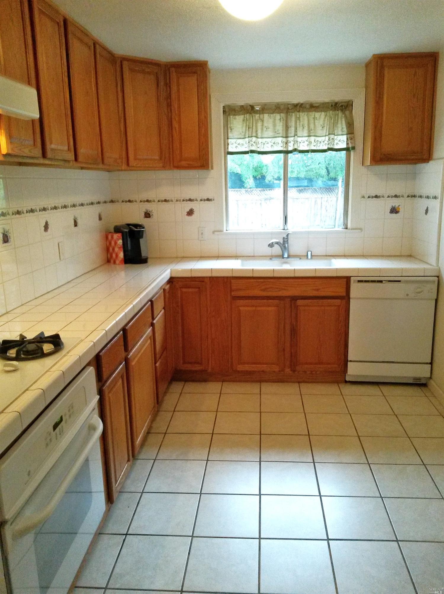 225 Elm St, Vacaville, CA 95688 photo 11