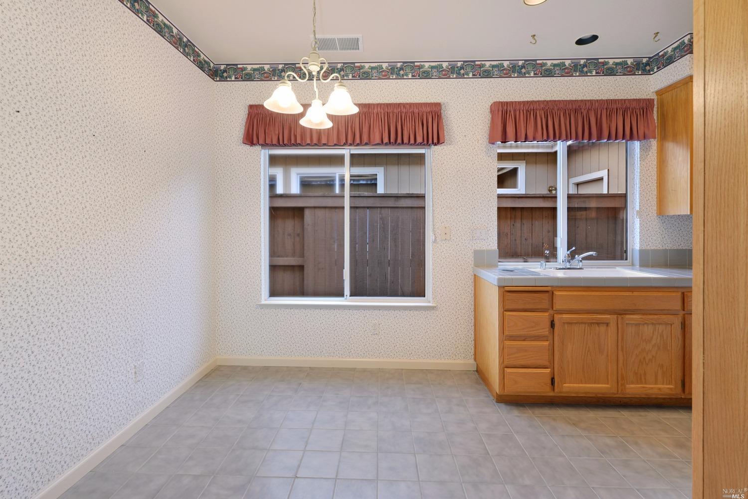 863 Glen Miller Dr, Windsor, CA 95492 photo 6