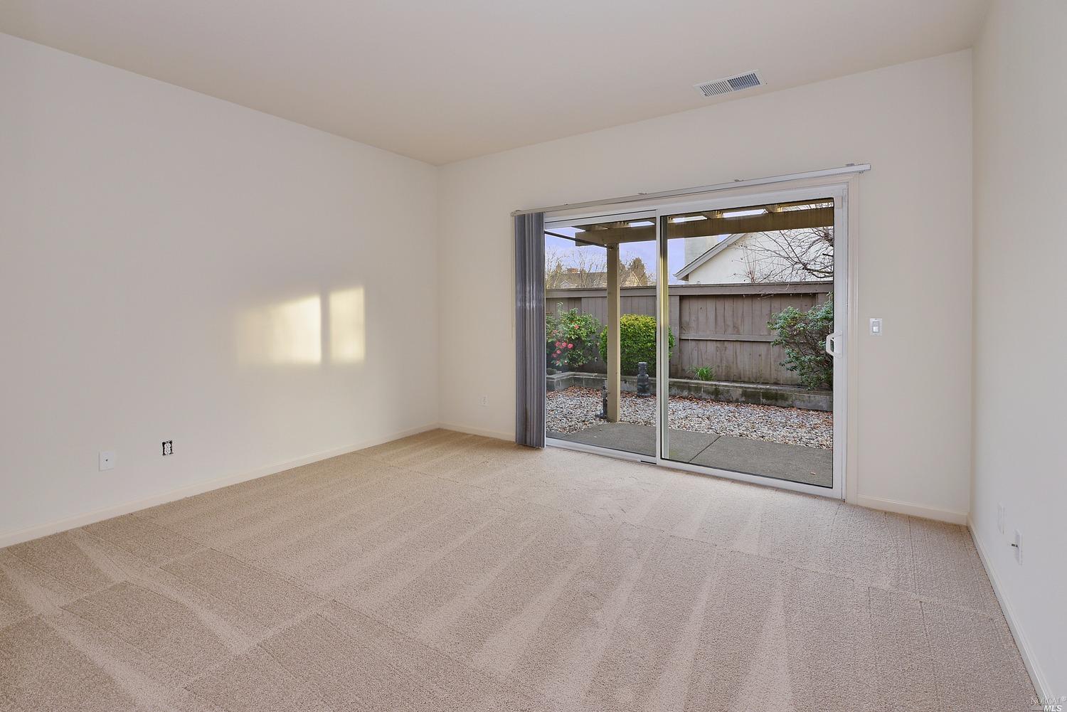863 Glen Miller Dr, Windsor, CA 95492 photo 8