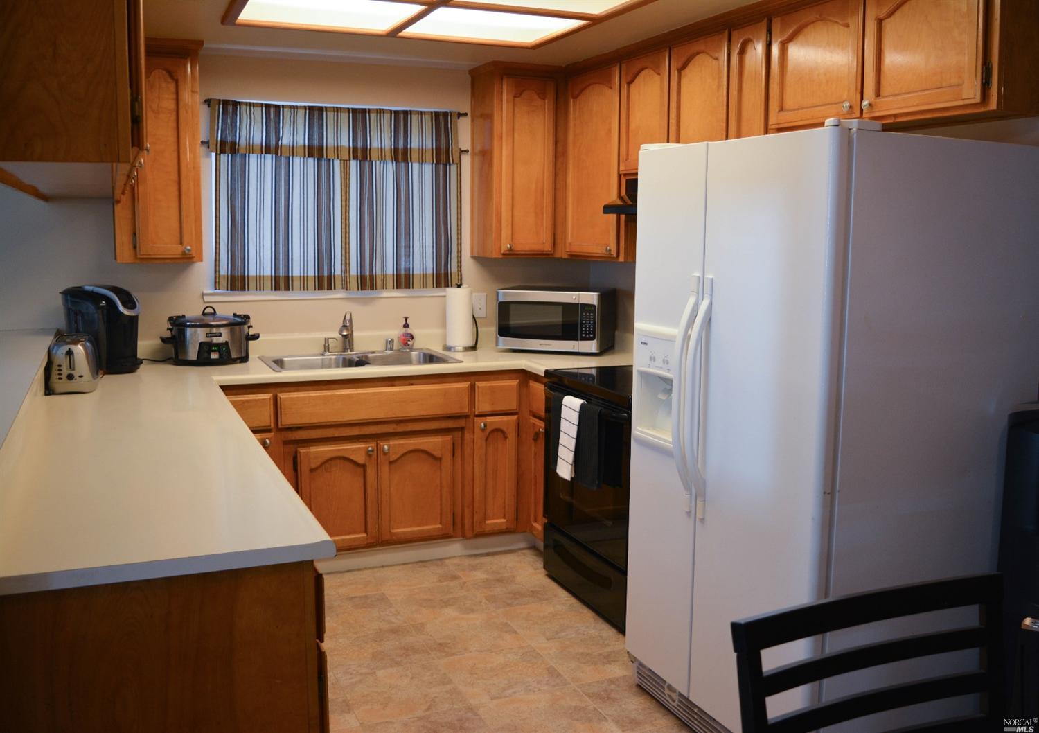 1055 Mason Ct, Dixon, CA 95620 photo 5