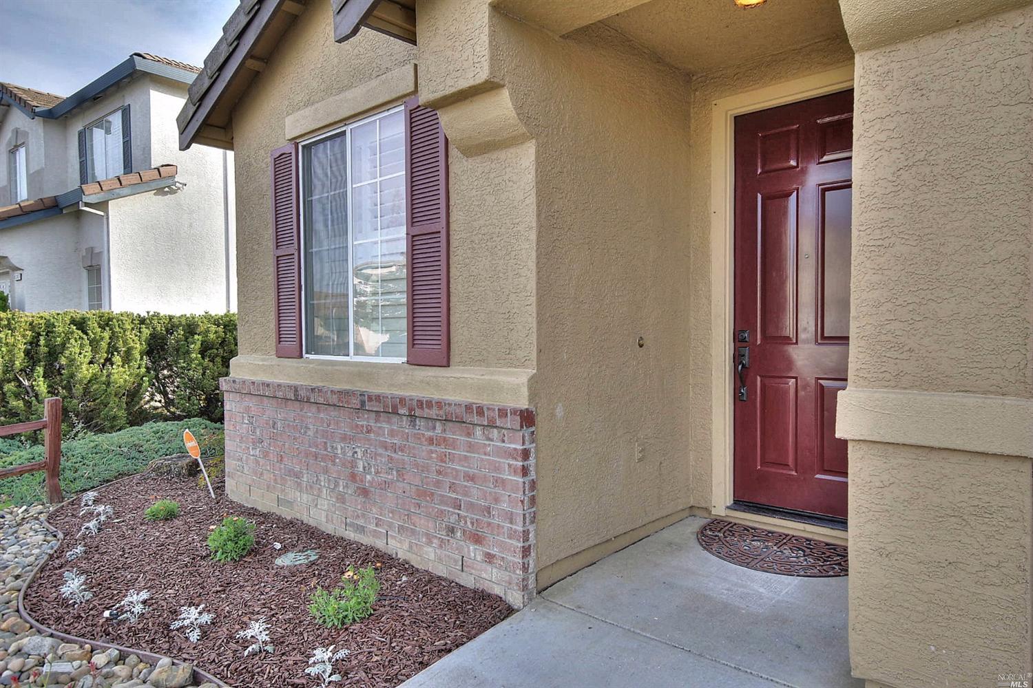 830 Cedarcrest Dr, Vacaville, CA 95687 photo 3