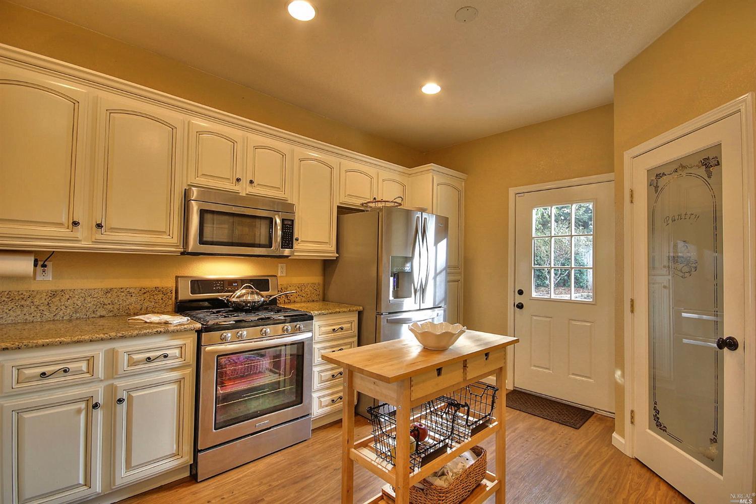 830 Cedarcrest Dr, Vacaville, CA 95687 photo 11