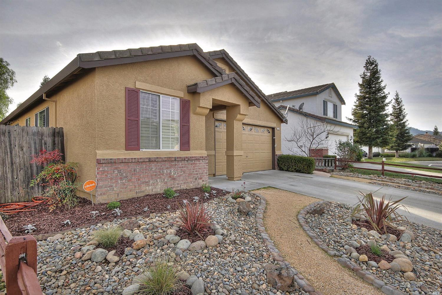 830 Cedarcrest Dr, Vacaville, CA 95687 photo 1
