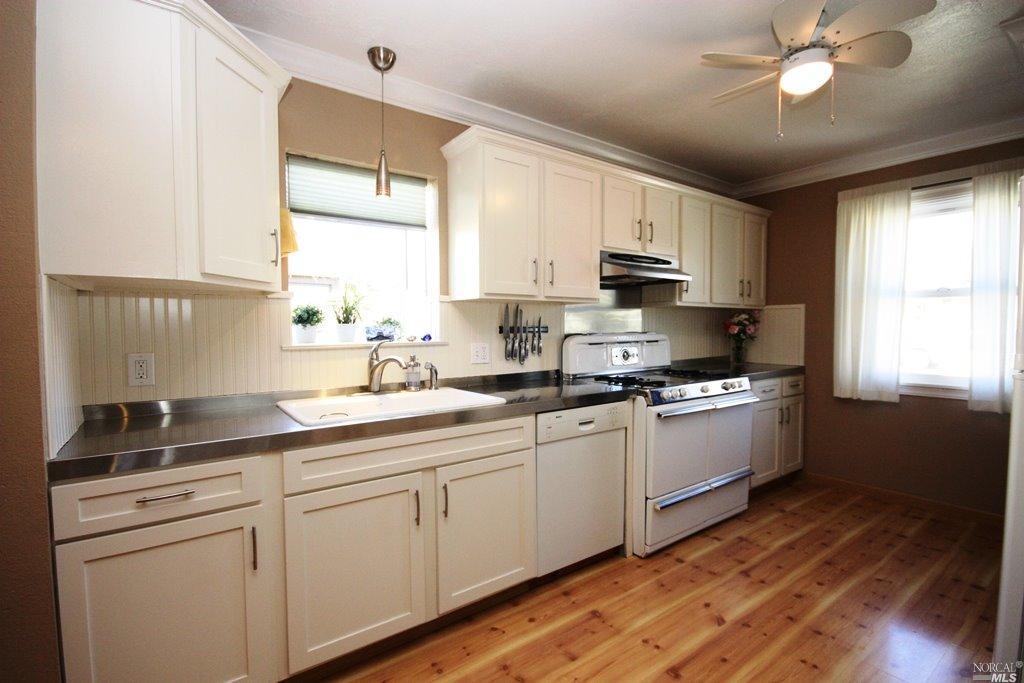 2719 Pine St, Napa, CA 94558 photo 8