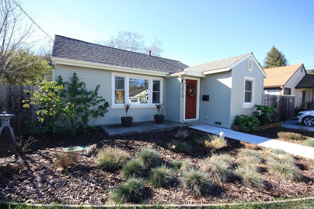 2719 Pine St, Napa, CA 94558 photo 1