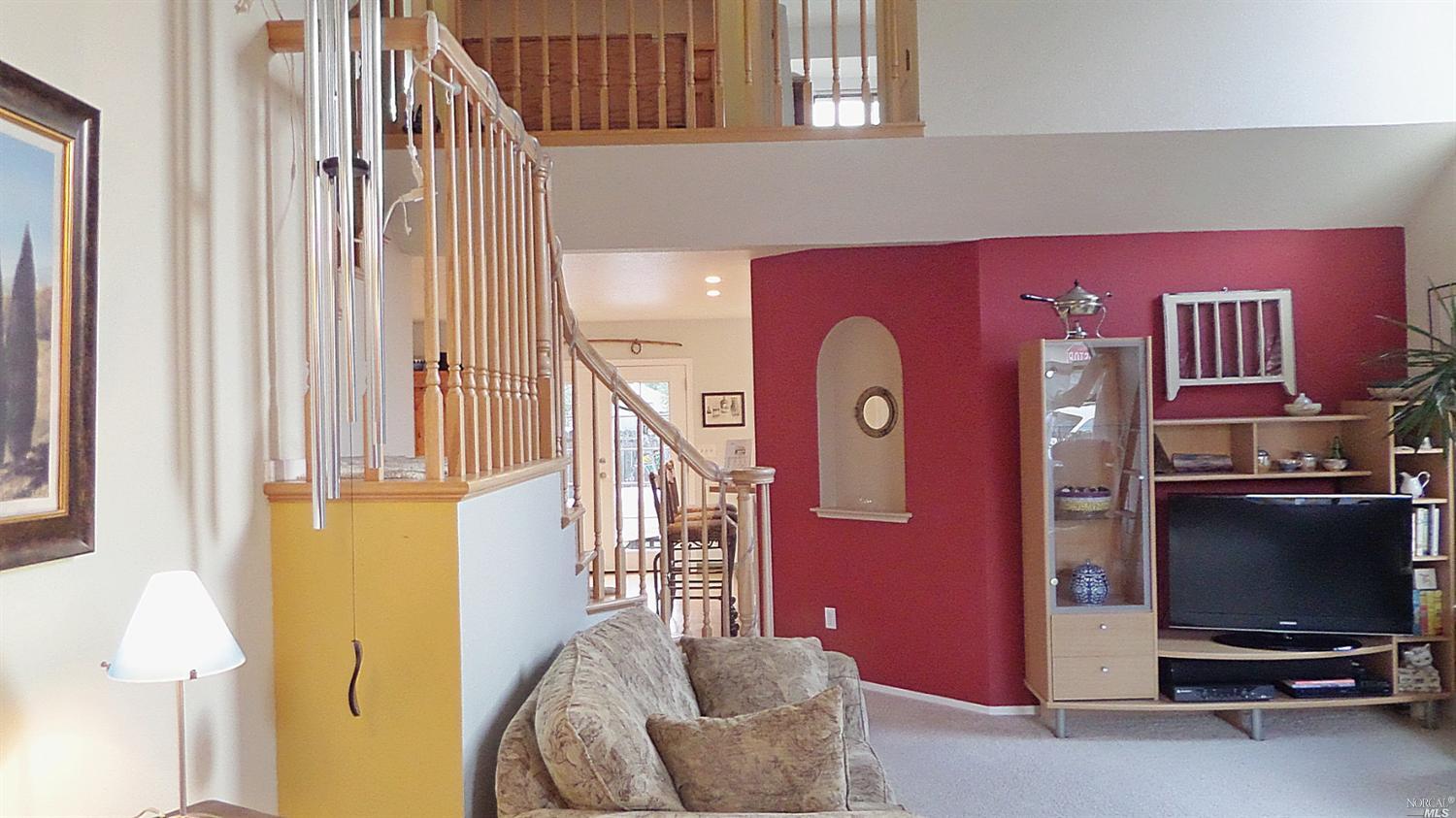 108 Los Robles Ave, Windsor, CA 95492 photo 3