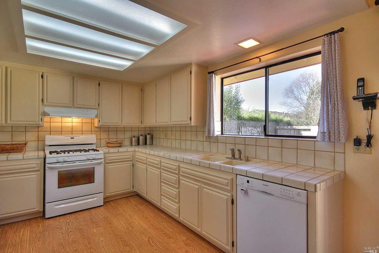 116 Falcon Dr, Cotati, CA 94931 photo 5