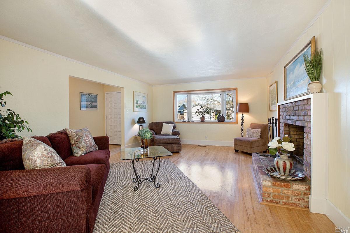 308 Devon Dr, San Rafael, CA 94903 photo 3