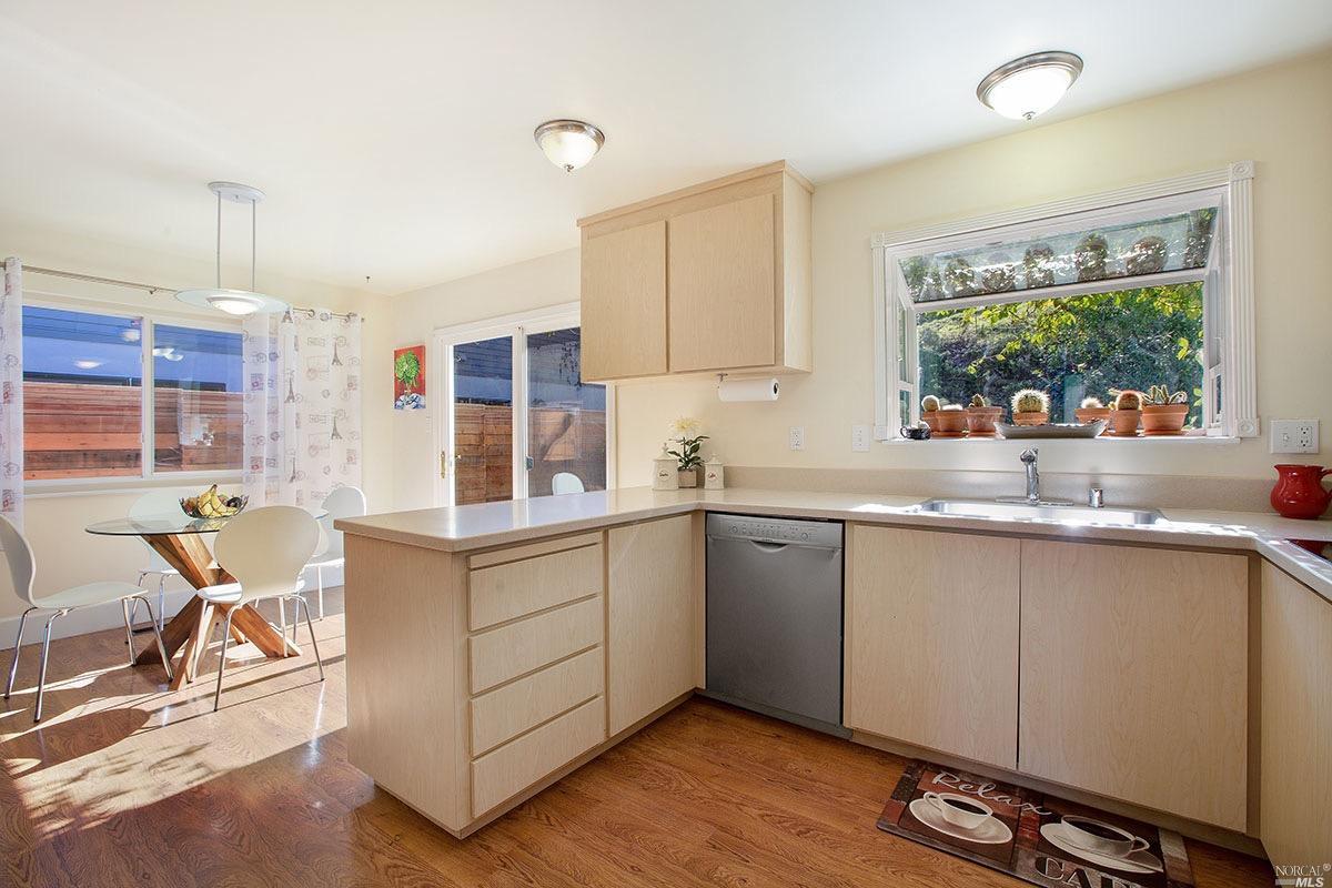 308 Devon Dr, San Rafael, CA 94903 photo 6