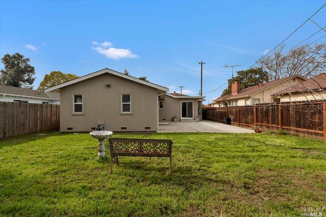 412 Yuba St, Vallejo, CA 94590 photo 25