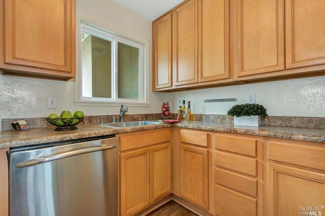 412 Yuba St, Vallejo, CA 94590 photo 10